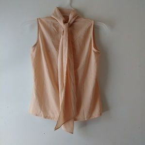Nwt sleeveless cream tank top blouse